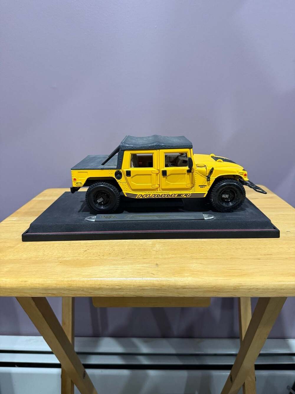 Maisto Special Edition 1:27 Scale Hummer H1 Yellow Soft Top Diecast Model Car